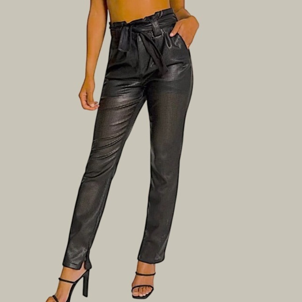 Good American Perforated Faux Leather Pants Womens 26 Black Biker Streetwear Y2K